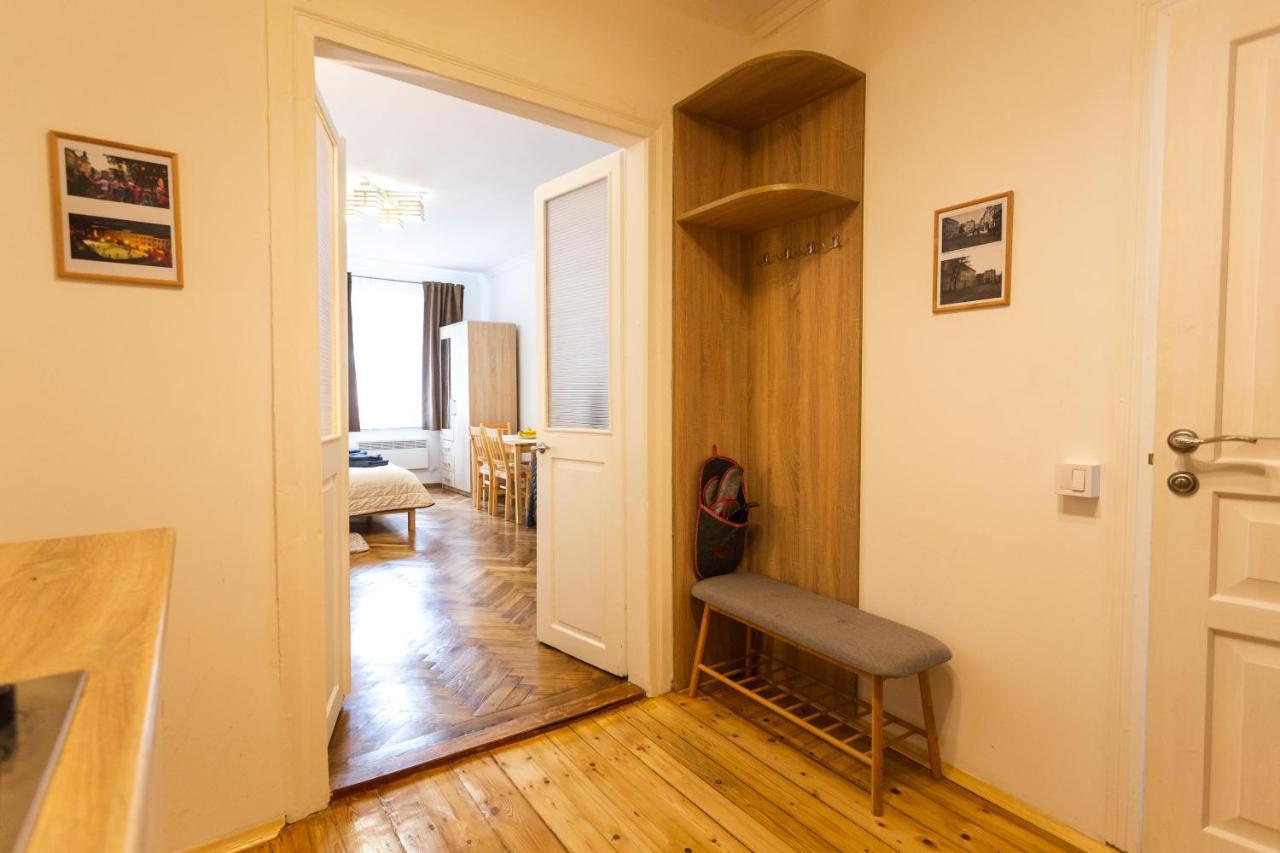Peaceful Studio On Rynok Square Лвив Екстериор снимка