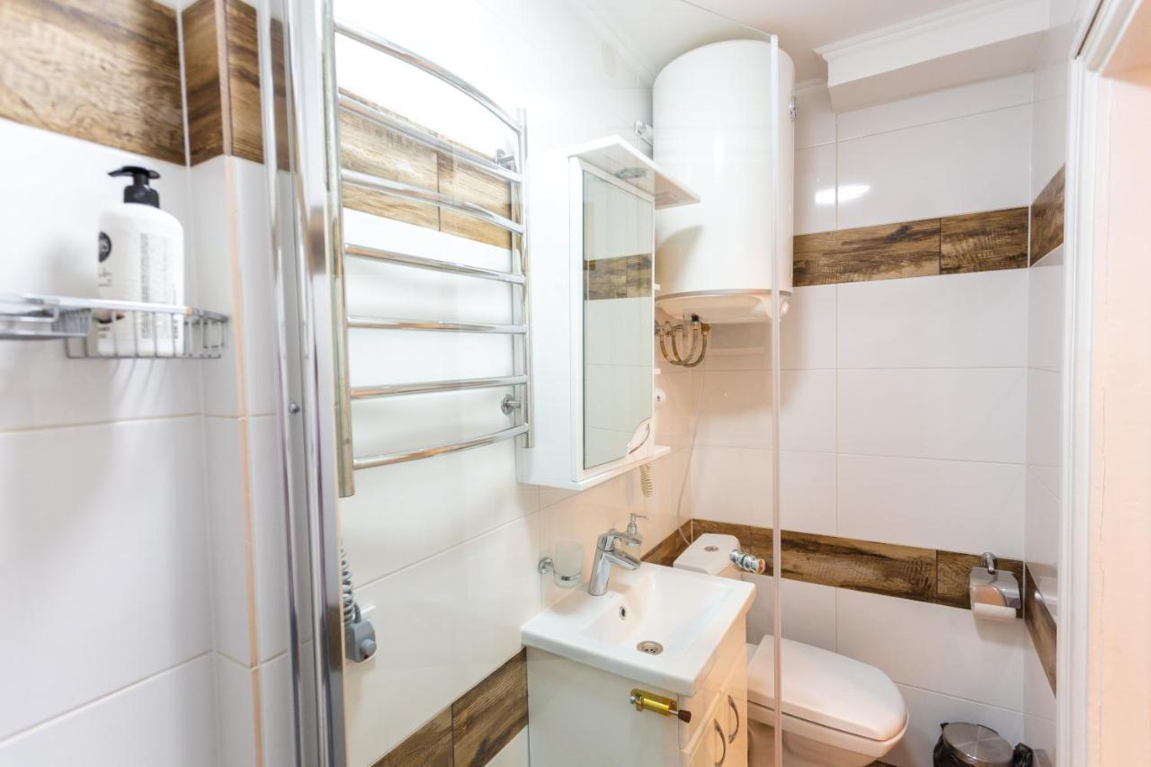 Peaceful Studio On Rynok Square Лвив Екстериор снимка